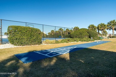 This exceptional resort style complex with it's abundance of