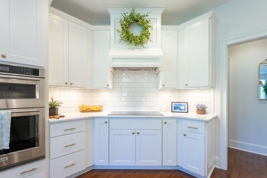 BEAUTIFUL CROSSROADS FARM CRAFTSMAN. Immaculate and ready to - photo 33