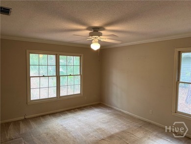 Very spacious and terrific floor plan at the Landings needing - photo 35