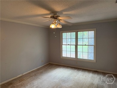 Very spacious and terrific floor plan at the Landings needing - photo 36