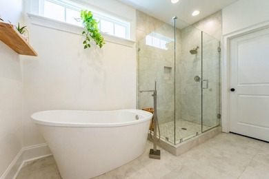 BEAUTIFUL CROSSROADS FARM CRAFTSMAN. Immaculate and ready to - photo 36