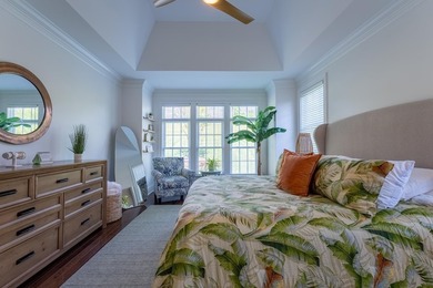 BEAUTIFUL CROSSROADS FARM CRAFTSMAN. Immaculate and ready to - photo 40