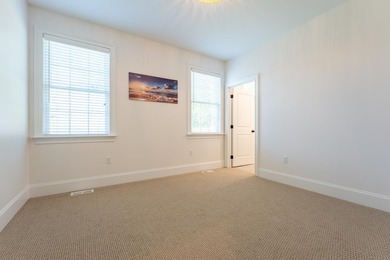 BEAUTIFUL CROSSROADS FARM CRAFTSMAN. Immaculate and ready to - photo 42