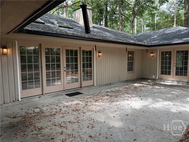 Very spacious and terrific floor plan at the Landings needing - photo 46