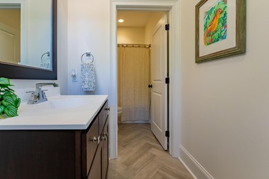 BEAUTIFUL CROSSROADS FARM CRAFTSMAN. Immaculate and ready to - photo 46