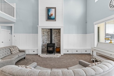 Don't miss this thoughtfully designed custom and fully finished - photo 6