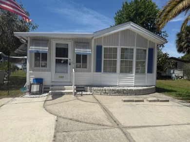 Lake Yale Home For Sale in Eustis Florida