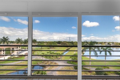 Lake Condo For Sale in Boca Raton, Florida
