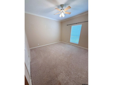 Welcome to beautiful Dogwood Ridge living! This stunning - photo 15