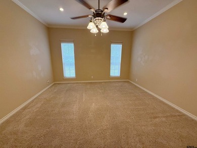 Welcome to beautiful Dogwood Ridge living! This stunning - photo 18