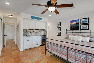 Beautifully remodeled waterfront townhome in Horseshoe Bay West - photo 18