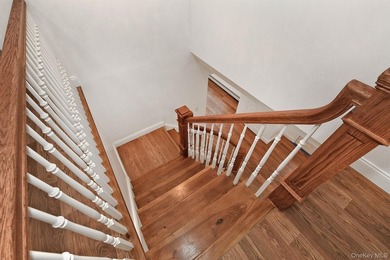 Welcome to 34 Warner Road, Huntington NY. This totally renovated - photo 38