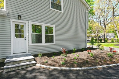 Welcome to 34 Warner Road, Huntington NY. This totally renovated - photo 42