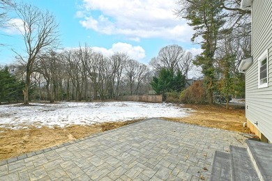 Welcome to 34 Warner Road, Huntington NY. This totally renovated - photo 45