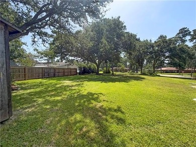 9,750 square feet at the corner of Maple and Walnut, already - photo 3