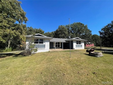 (private lake, pond, creek) Home Active Under Contract in Bourbon Missouri