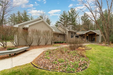 Sanford Lake - Midland County Home For Sale in Sanford Michigan