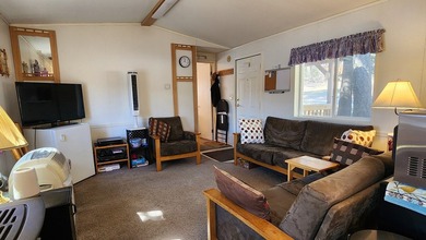 From the excellent Echo Lake frontage stretching 132 feet you'll - photo 10