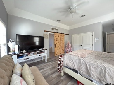 Welcome home to this charming farmhouse-style 3 bedroom, 2 bath - photo 17