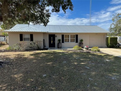 Lake Istokpoga Home For Sale in Lake Placid Florida