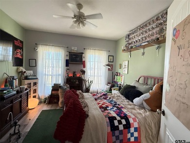 Welcome home to this charming farmhouse-style 3 bedroom, 2 bath - photo 24