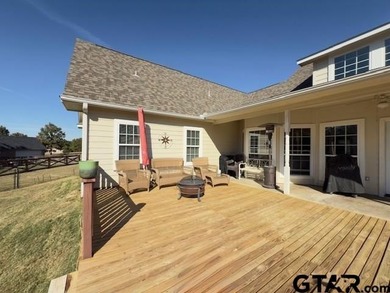 Welcome home to this charming farmhouse-style 3 bedroom, 2 bath - photo 28