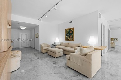 Bright and spacious first-floor walk-up residence with direct - photo 6