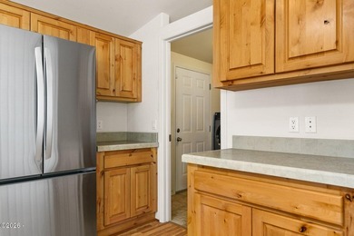 One word: Stonebridge! The highly desired Depoe Bay manufactured - photo 13