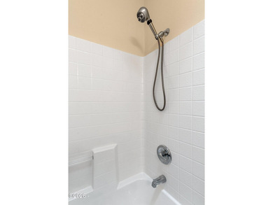 One word: Stonebridge! The highly desired Depoe Bay manufactured - photo 16