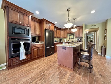 Very nice upper level condo located in a gated Lake Cumberland - photo 19