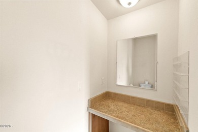 One word: Stonebridge! The highly desired Depoe Bay manufactured - photo 21