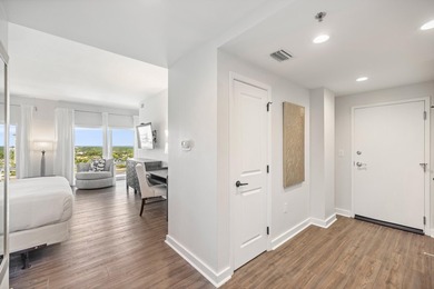 LUXURY BEACHSIDE PENTHOUSE! Located at the top of Luau II in the - photo 24
