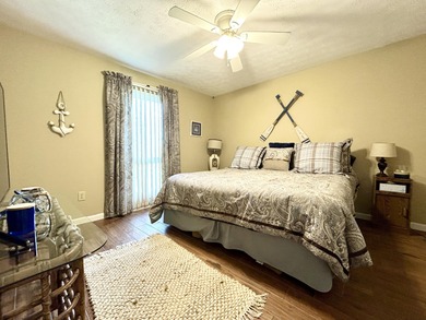 Very nice upper level condo located in a gated Lake Cumberland - photo 25