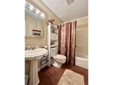 Very nice upper level condo located in a gated Lake Cumberland - photo 26