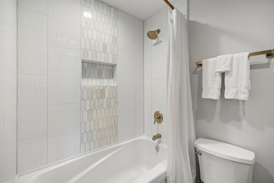 LUXURY BEACHSIDE PENTHOUSE! Located at the top of Luau II in the - photo 28