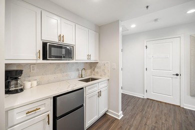 LUXURY BEACHSIDE PENTHOUSE! Located at the top of Luau II in the - photo 29