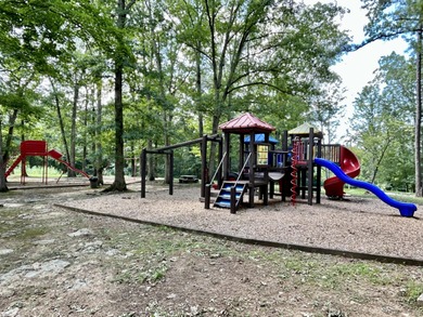 Very nice upper level condo located in a gated Lake Cumberland - photo 35