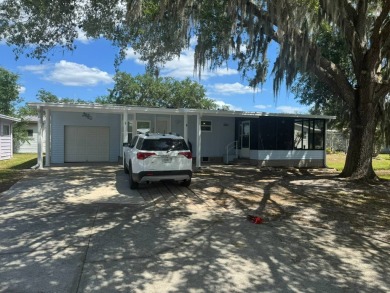 (private lake, pond, creek) Home For Sale in Plant City Florida