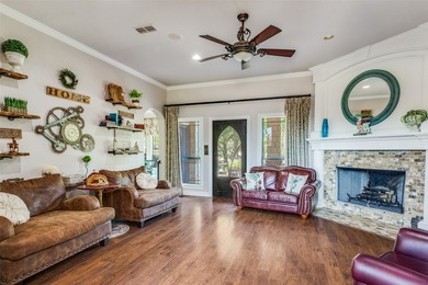 Welcome to this stunning custom home nestled at the end of a - photo 4