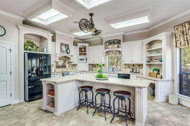 Welcome to this stunning custom home nestled at the end of a - photo 6