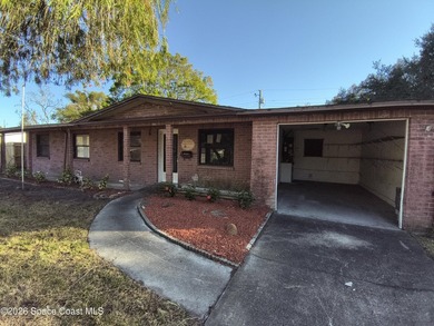 Unlock the potential of this 3-bedroom, 2-bathroom home nestled - photo 5