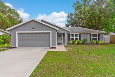 Lake Home For Sale in Auburndale, Florida