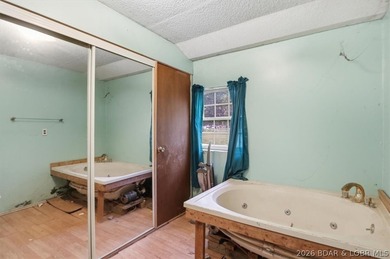 4 Beds | 2 Bath fixer upper in Stover, Mo! A fantastic chance to - photo 22