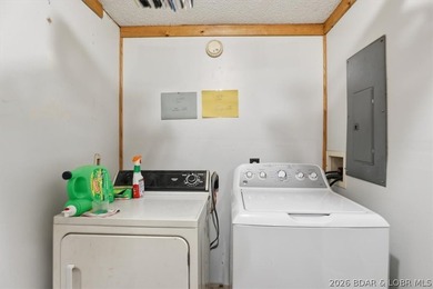 4 Beds | 2 Bath fixer upper in Stover, Mo! A fantastic chance to - photo 25