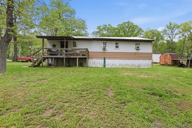 4 Beds | 2 Bath fixer upper in Stover, Mo! A fantastic chance to - photo 27