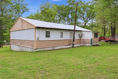 4 Beds | 2 Bath fixer upper in Stover, Mo! A fantastic chance to - photo 29