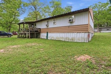 4 Beds | 2 Bath fixer upper in Stover, Mo! A fantastic chance to - photo 30
