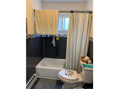 Welcome to this beautifully maintained one-dwelling home having - photo 13