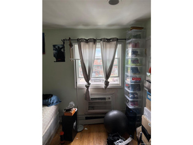 Welcome to this beautifully maintained one-dwelling home having - photo 16