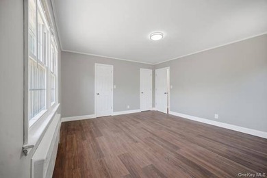 458 N Magee Street welcomes you to a 6br/,2bth DUPLEX, 2 updated - photo 24